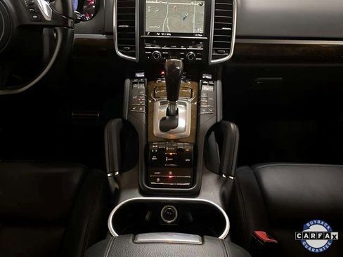 Used 2014 Porsche Cayenne S image 11