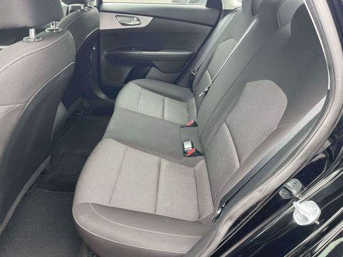 Used 2023 Kia Forte LXS FWD image 6