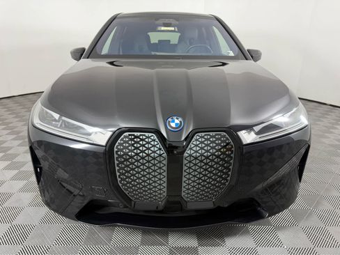 Certified 2025 BMW iX xDrive50 image 9