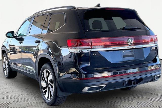 Used 2024 Volkswagen Atlas SE FWD image 4