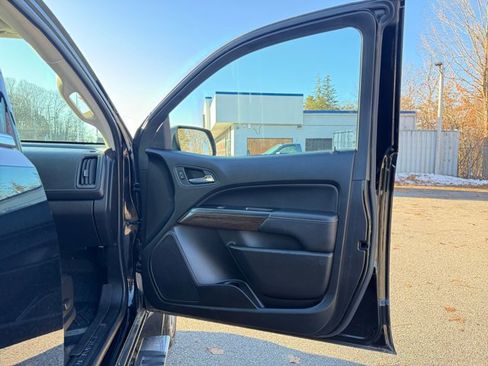 Used 2017 GMC Canyon Denali image 28