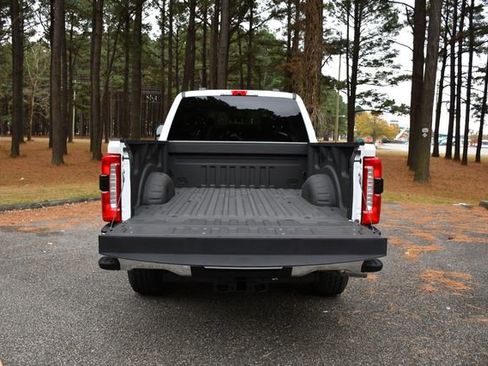 Used 2025 Ford F250 Lariat w/ FX4 Off-Road Package image 18