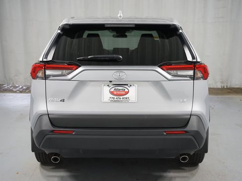 Used 2024 Toyota RAV4 LE image 7