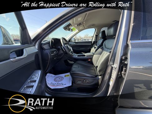 Used 2025 Hyundai Palisade SEL image 11