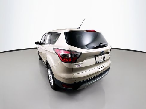 Used 2017 Ford Escape SE FWD image 8