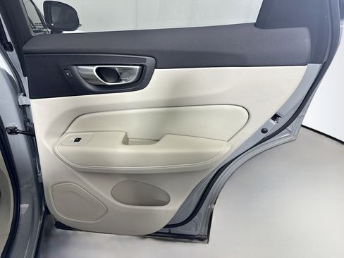 Used 2024 Volvo XC60 B5 Ultimate w/ Protection Package Premier image 28
