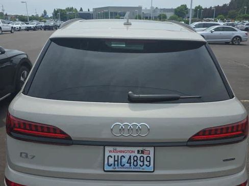 Used 2023 Audi Q7 3.0T Premium Plus w/ Premium Plus Package AWD/4WD image 5