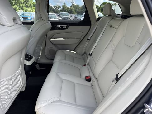 Certified 2024 Volvo XC60 B5 Ultimate w/ Protection Package Premier AWD/4WD image 10