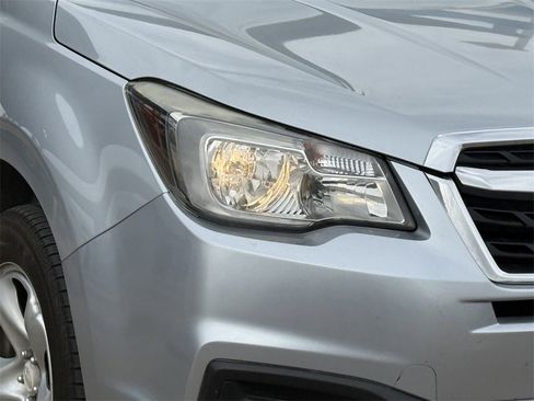 Used 2018 Subaru Forester 2.5i image 5