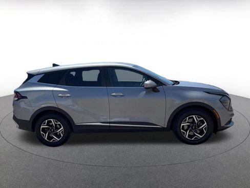 Used 2024 Kia Sportage LX FWD image 16