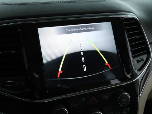 Used 2021 Jeep Grand Cherokee Overland image 14