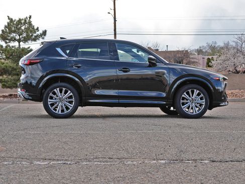 New 2025 MAZDA CX-5 Signature image 13