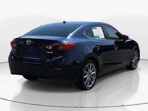 Used 2018 MAZDA MAZDA3 Touring FWD image 5
