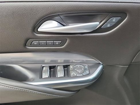 Used 2025 Cadillac XT4 Premium Luxury image 34