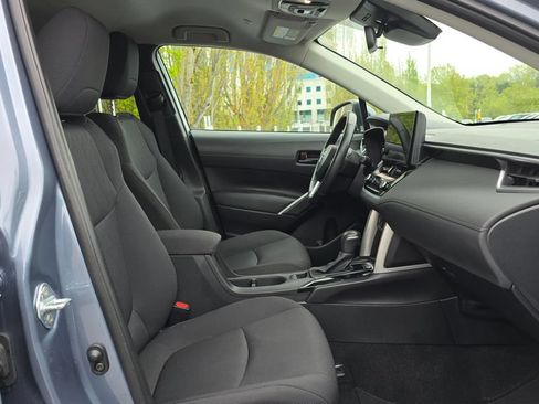 Used 2024 Toyota Corolla Cross LE AWD/4WD image 10