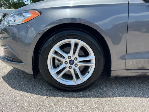 Used 2018 Ford Fusion SE w/ Fusion SE Technology Package FWD image 25