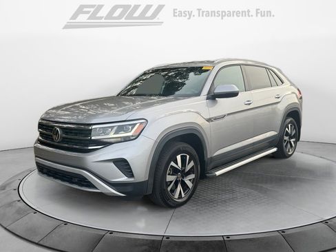 Used 2021 Volkswagen Atlas Cross Sport SE image 3