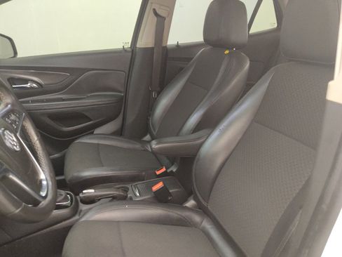 Used 2019 Buick Encore Preferred FWD image 17