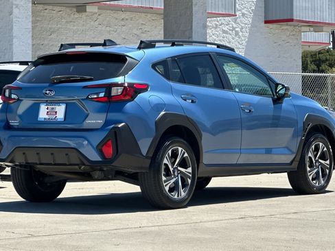 Used 2024 Subaru Crosstrek 2.0i Premium w/ Popular Package #3 AWD/4WD image 3