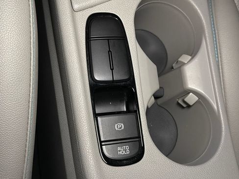 Used 2022 Kia Niro Touring Special Edition FWD image 31