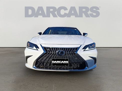 Used 2025 Lexus ES 300h w/ Premium Package image 2