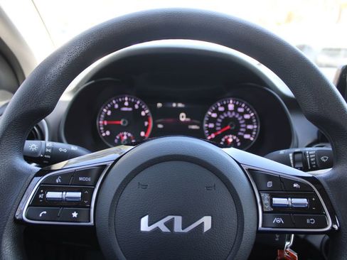 Certified 2024 Kia Forte LXS w/ LXS Technology Package image 21