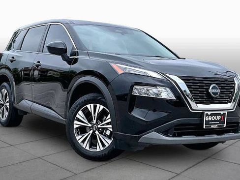 Certified 2023 Nissan Rogue SV FWD image 3