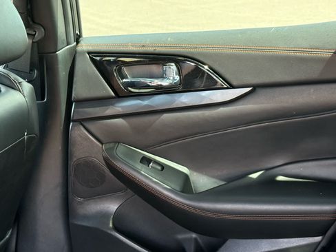 Used 2023 Nissan Maxima SR w/ Sport Mat Group FWD image 14