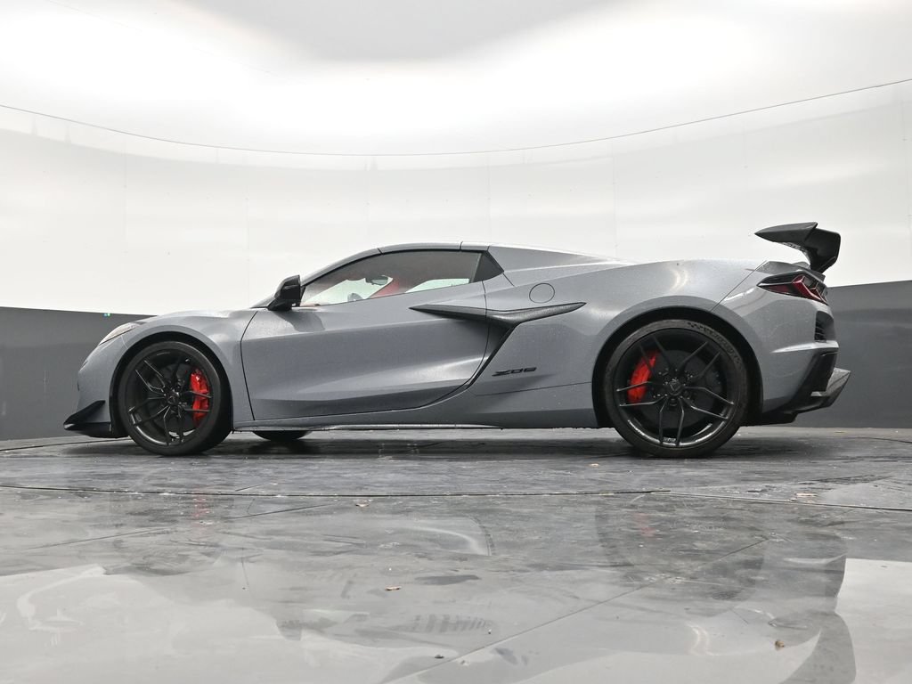 Used 2025 Chevrolet Corvette Z06 w/ Z07 Performance Package RWD image 20
