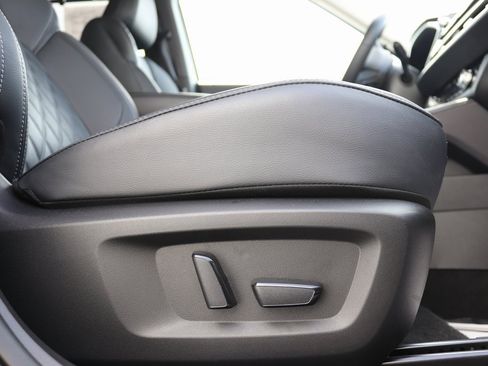 Used 2024 Mitsubishi Outlander SEL image 10