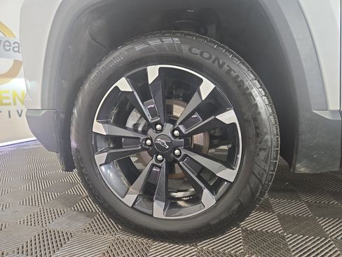 Used 2025 Chevrolet Equinox RS image 32