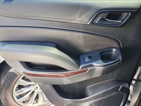 Used 2018 GMC Yukon SLT AWD/4WD image 13