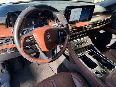 Used 2025 Lincoln Aviator Reserve w/ Jet Appearance Package image 12