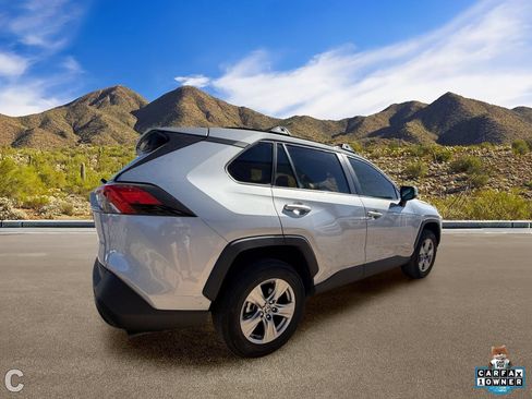 Used 2023 Toyota RAV4 XLE FWD image 4