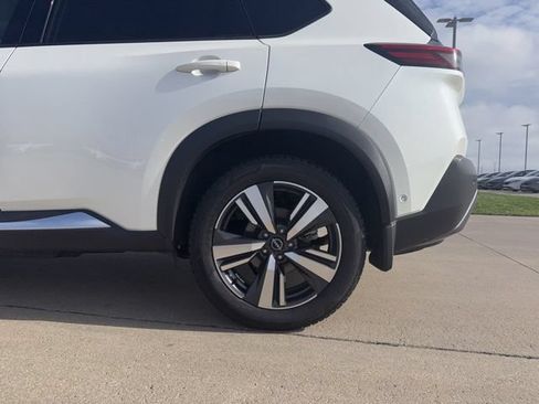 Used 2023 Nissan Rogue SL w/ SL Premium Package FWD image 13