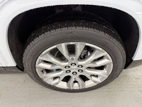 New 2026 GMC Acadia Denali w/ Super Cruise Package FWD image 4