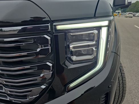 Used 2025 GMC Sierra 1500 Denali Ultimate AWD/4WD image 32