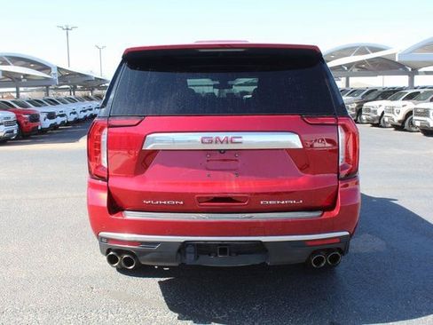 Used 2022 GMC Yukon Denali AWD/4WD image 4