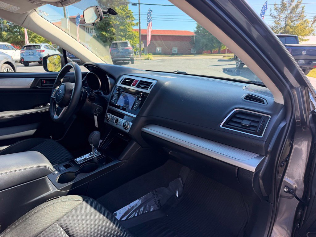 Used 2018 Subaru Outback 2.5i AWD/4WD image 28