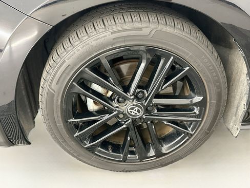 Used 2025 Toyota Camry SE FWD image 11