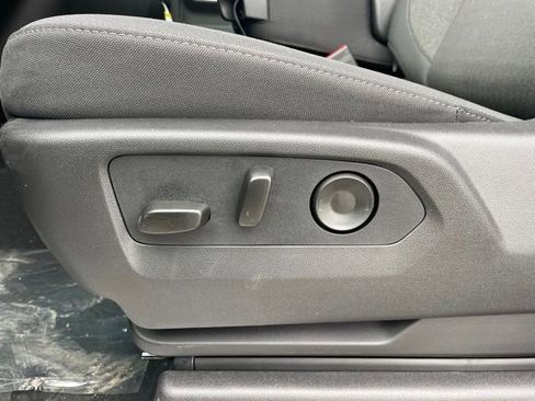 New 2026 Chevrolet Silverado 2500 LT image 9