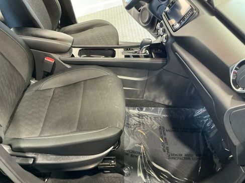 Used 2024 Nissan Kicks SV FWD image 11