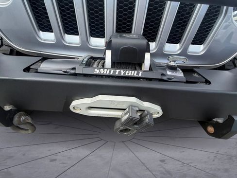 Used 2019 Jeep Wrangler Unlimited Sahara AWD/4WD image 41