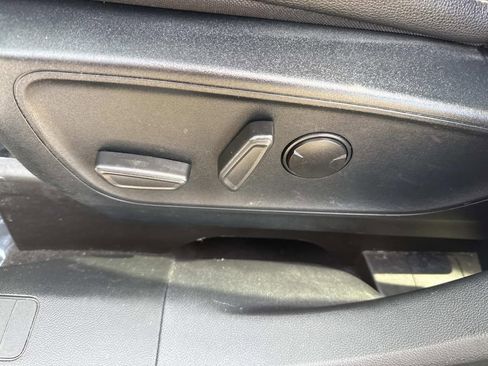 Used 2022 Ford Escape SEL image 26