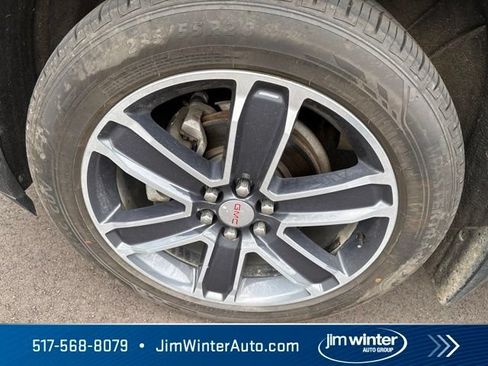 Used 2020 GMC Acadia SLT w/ Driver Alert Package II AWD/4WD image 10