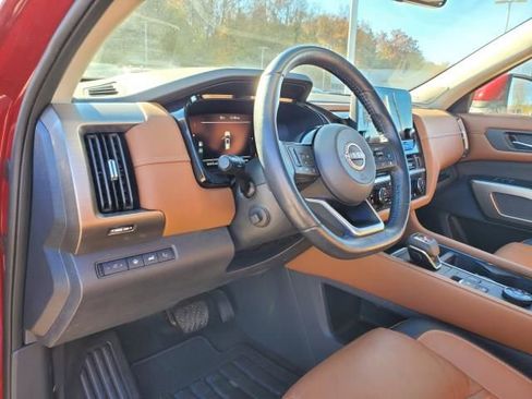 Used 2023 Nissan Pathfinder Platinum w/ Cargo Package image 14