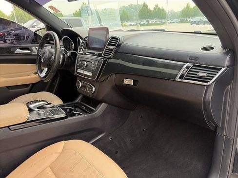 Used 2017 Mercedes-Benz GLS 450 4MATIC image 10