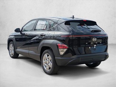 New 2026 Hyundai Kona SE image 9