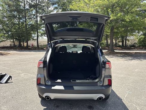 Used 2021 Ford Escape SE w/ Convenience Package FWD image 26