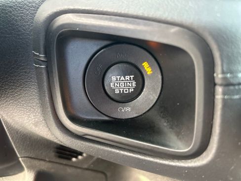 Used 2024 Jeep Wrangler Unlimited Rubicon AWD/4WD image 41